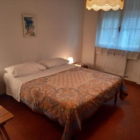 Casa Vacanza Villa Patrizia Follo Alto Екстер'єр фото