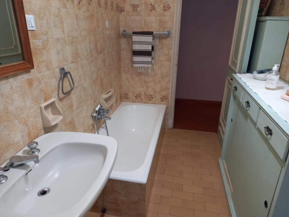 Casa Vacanza Villa Patrizia Follo Alto Екстер'єр фото