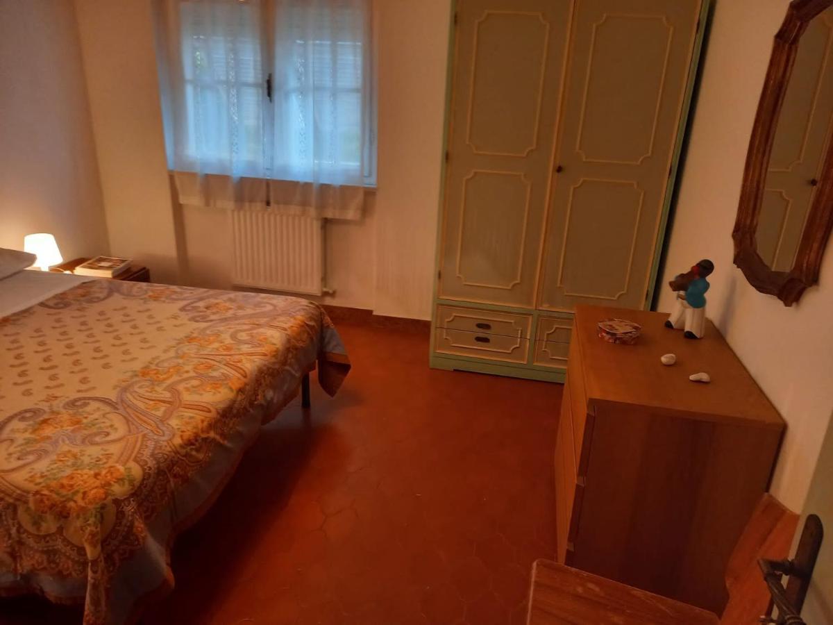 Casa Vacanza Villa Patrizia Follo Alto Екстер'єр фото